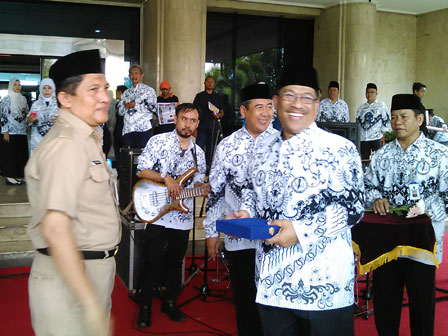 Pencarian PGRI Sidoarjo - Persatuan Guru Republik Indonesia Cabang Kabupaten Sidoarjo